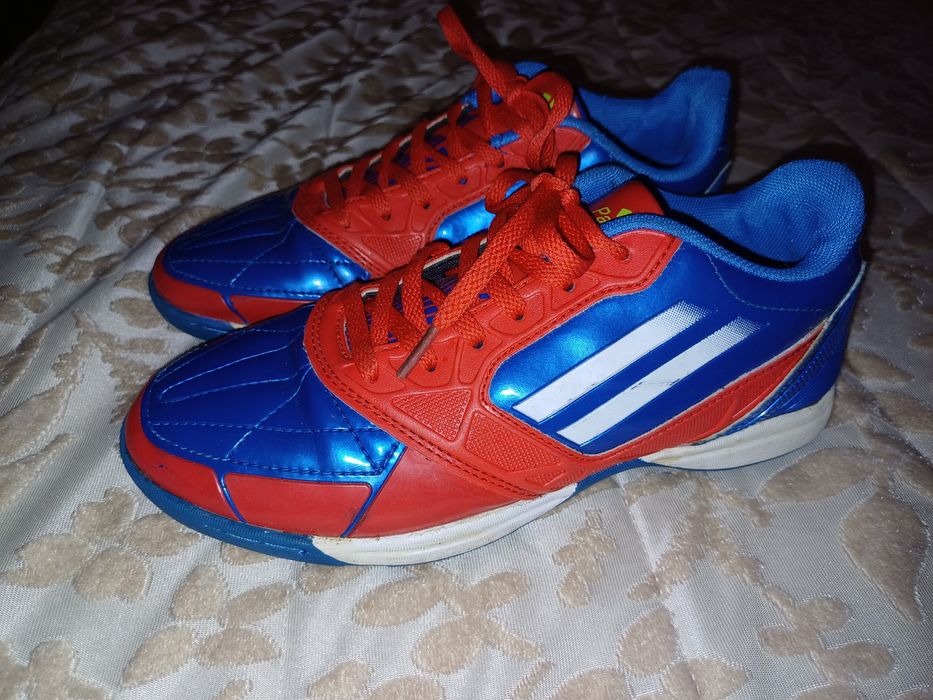 Adidasi fotbal Panter / Ghete fotbal 34