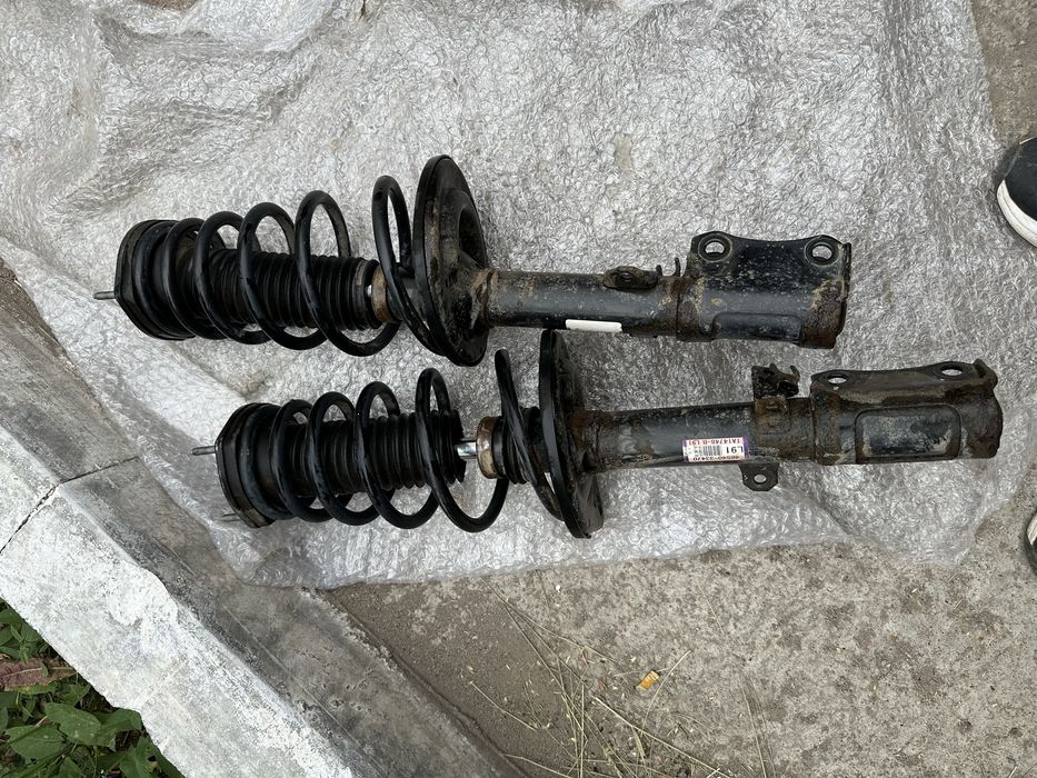 Стойки в сборе Camry 50