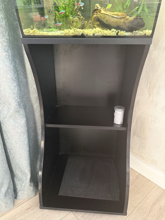 Acvariu Fluval si suport