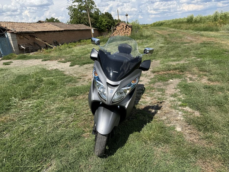Suzuki Burgman 400  abs 2015г.