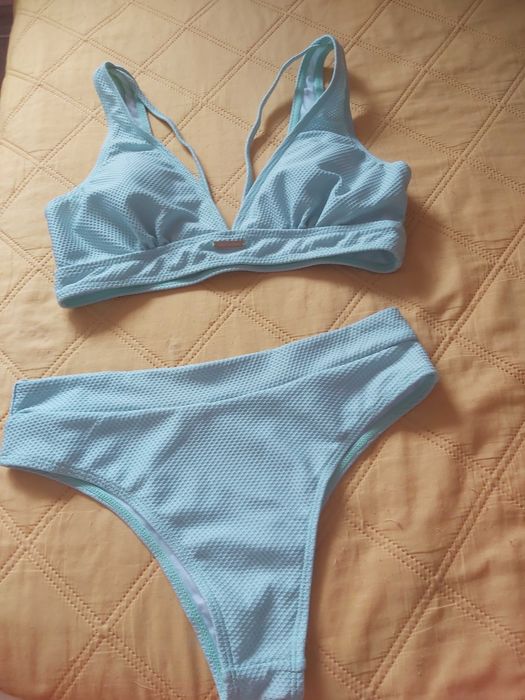 Бански два броя(цял в синьо и бански от две части,М