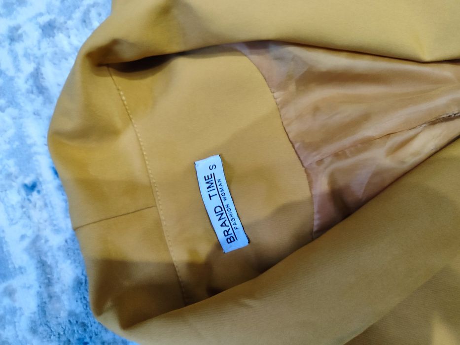 Продам костюм 40-42р