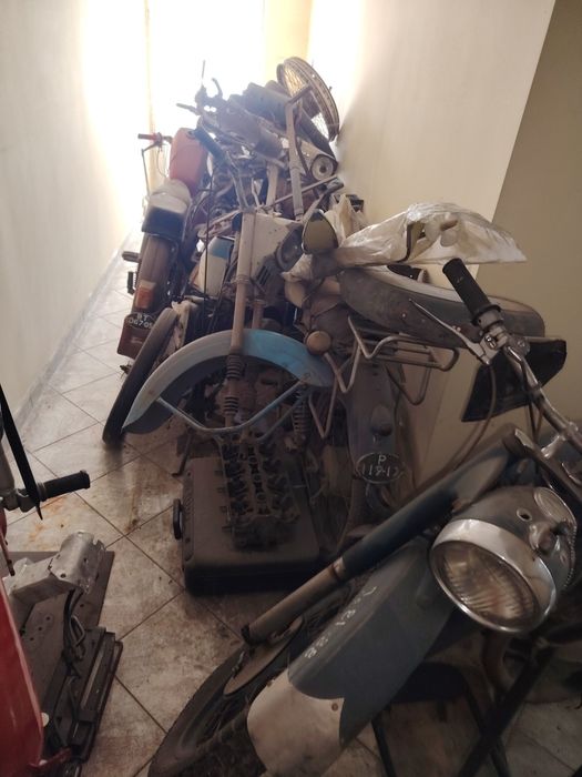 Стари мотори за рециклиране