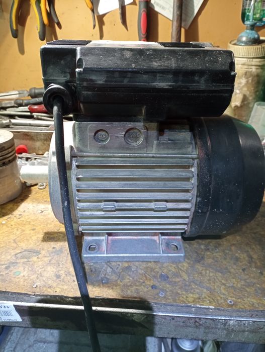 Монофазен двигател