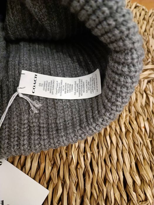 Шал John Richmond, шапка Coach