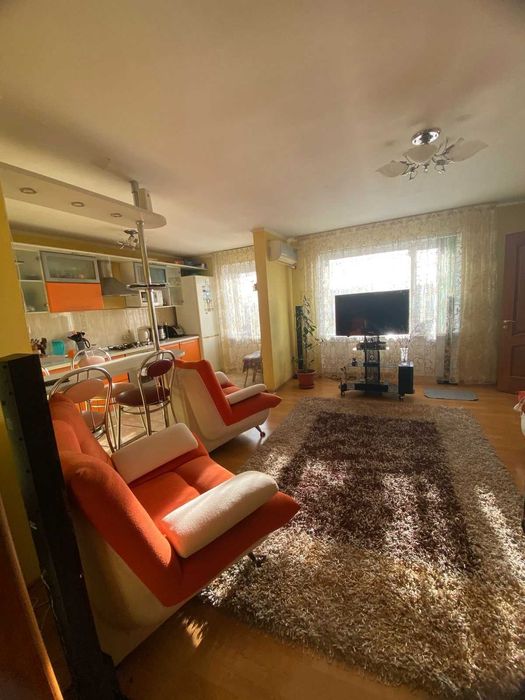 Продам 3 ком квартиру в р-не КСК