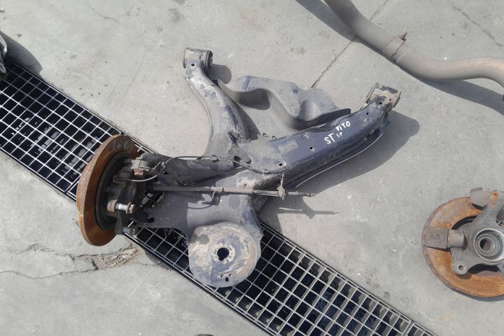 Fuzeta spate stanga Mercedes-Benz Vito W447