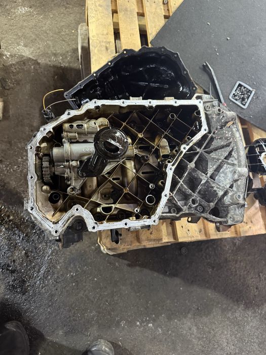 Долнище блок , колянов вал , маслена помпа картер audi 2.0 tdi 211 CDN