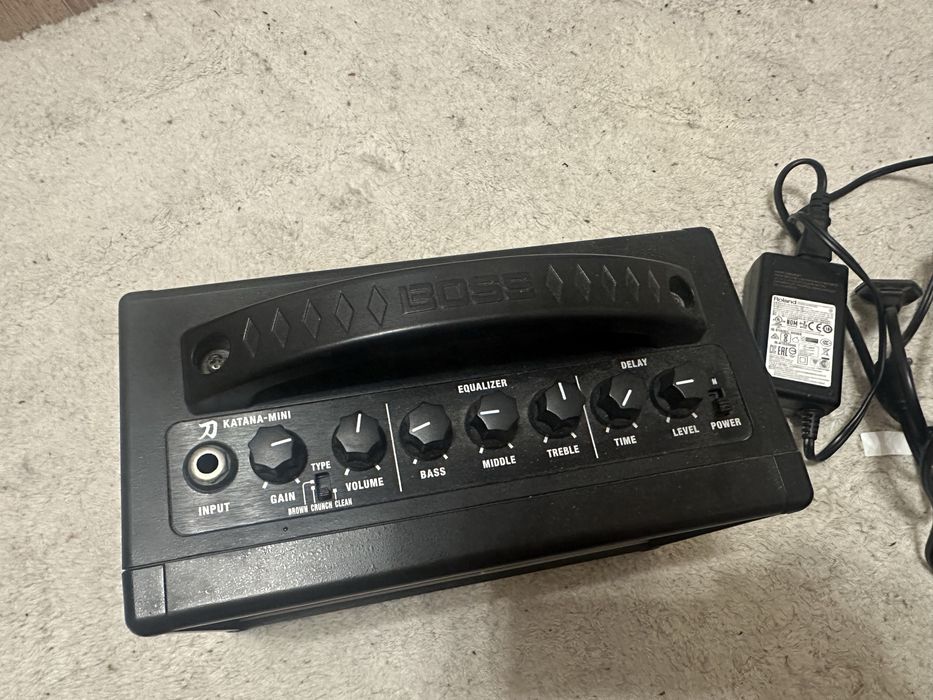 Boss katana mini + кабель