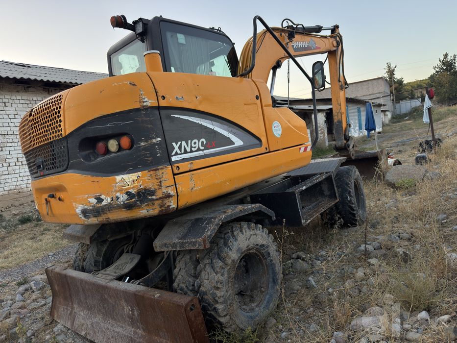 Mini ekskavator XN90LX-9G oylik ijaraga beriladi