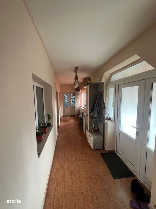Casa complet mobilata si utilata, 468 mp teren, Bariera Valcii - zona