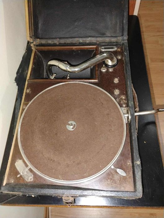 Gramofon vintage - “His Master’s Voice”