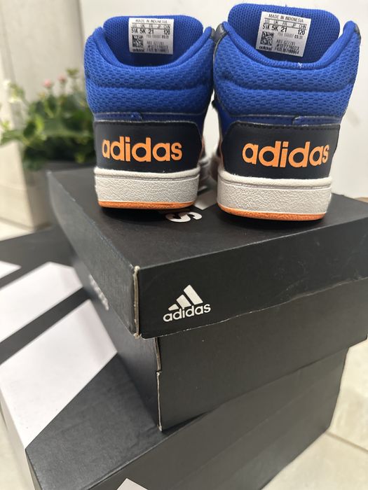 Спортни обувки Adidas