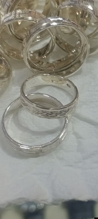 Кумуш узук , эркаклар никох узуги Проба 925 размери 18 -23 вес 4-6 г