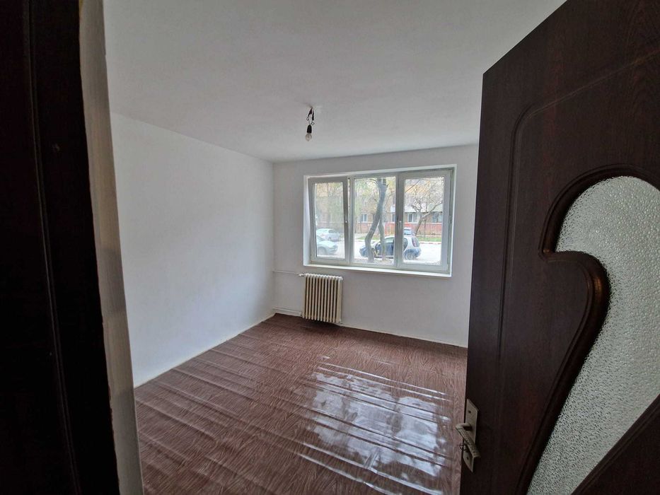 Apartament 3 camere 60,5 mp, Motru, jud Gorj, Crinului, Bl C2, parter