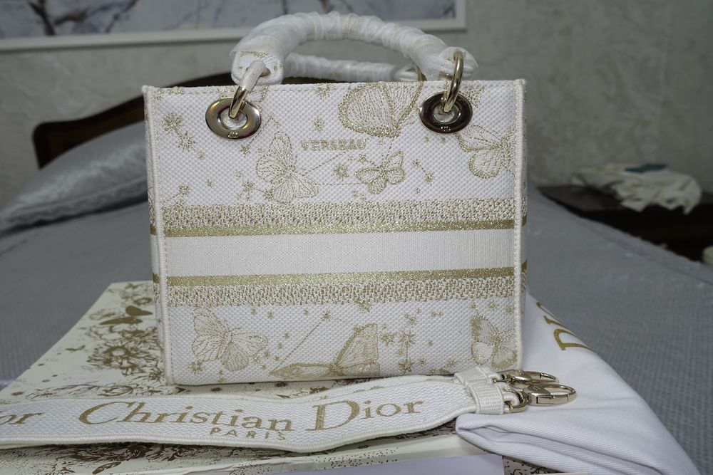 Сумка ChristianDior medium