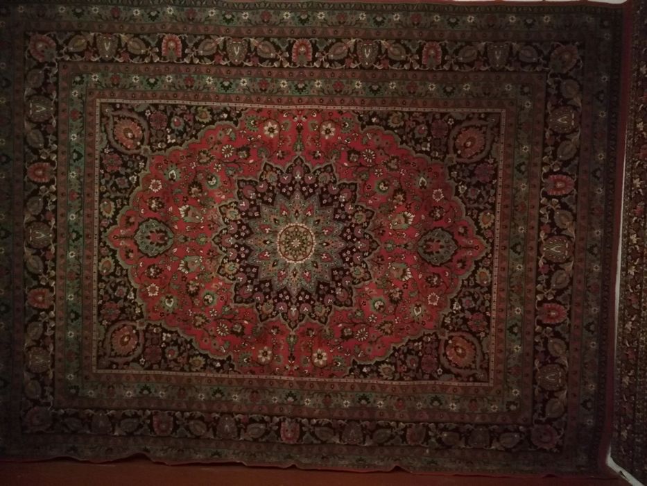 Продам шерстяной настенный ковер