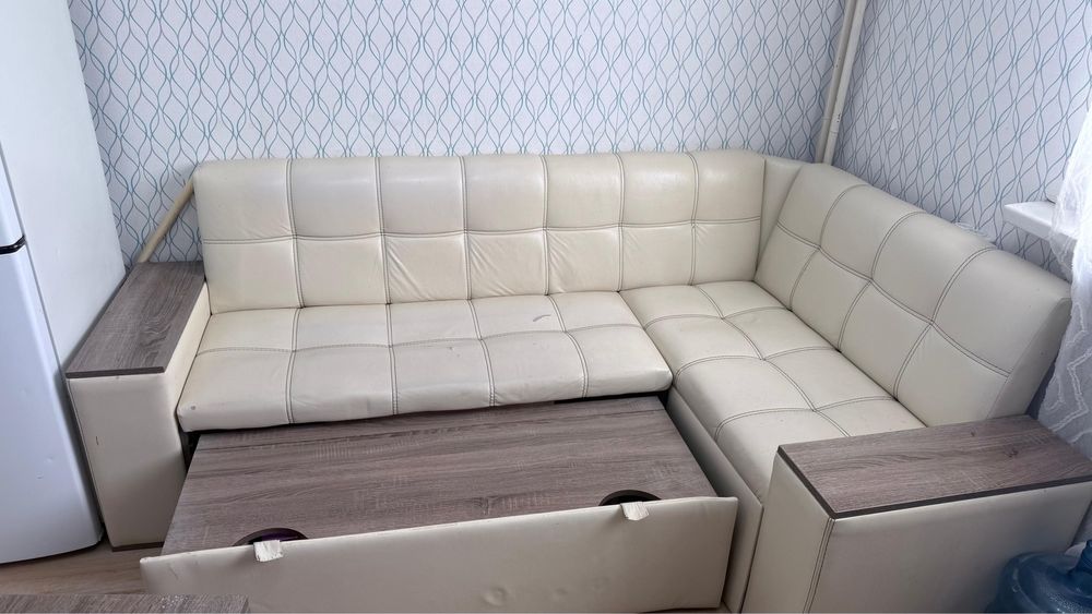 Продам кухонный диван