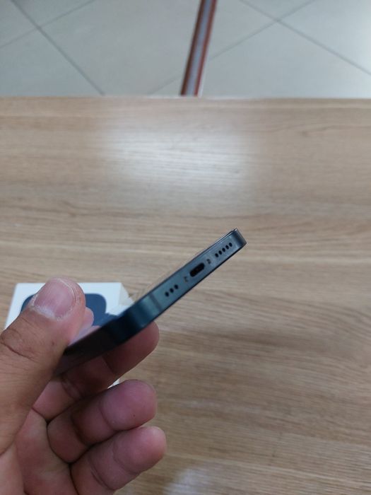Iphone 13. 128 gb