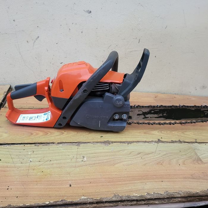 Drujbă Husqvarna 130