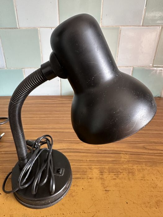 Настольная лампа черная