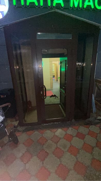 Продам алюминиевый тамбур б/у