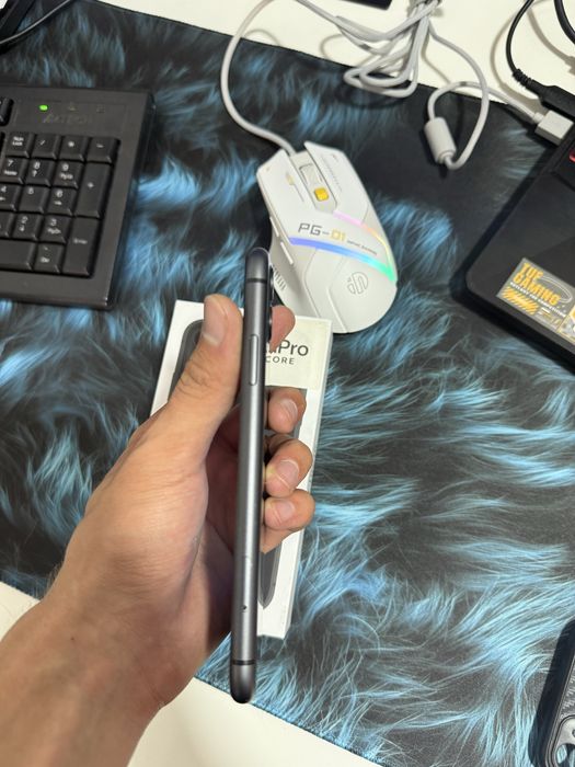 Iphone 11 64 ГБ 78%  каробка документ