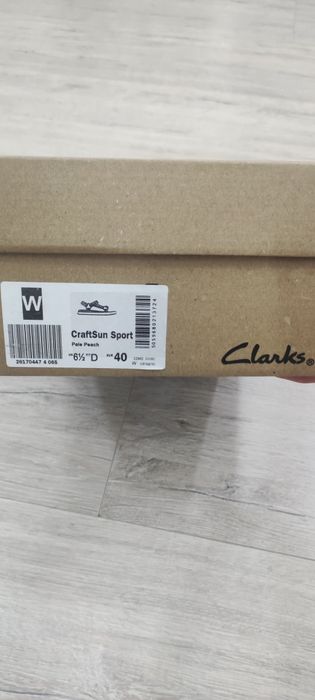 Летние сандалии бренда Clark's