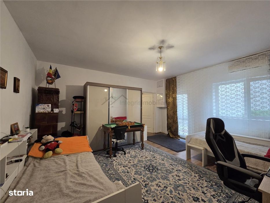 Integris Casa cu 5 camere,curte individuala,Str Gradinarilor,Oradea