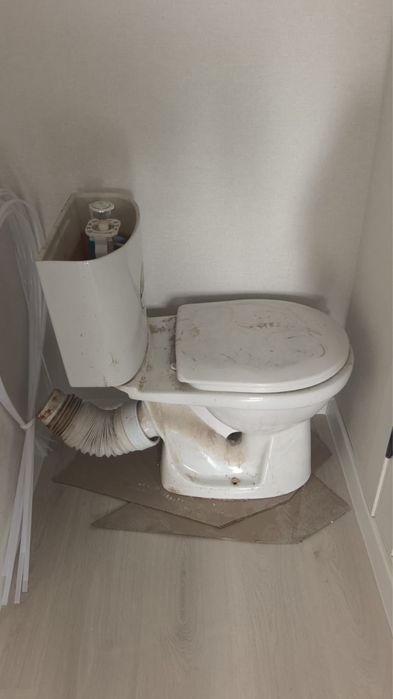 Продам б/у туалет