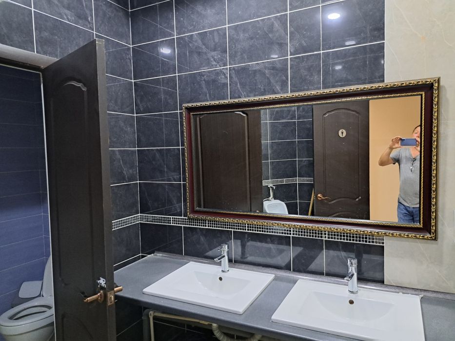 Продам зеркала настенные в рамках