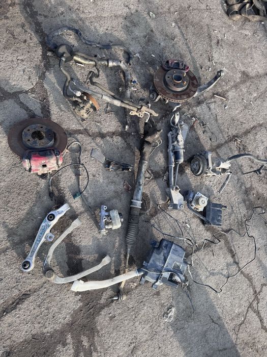 Запчасти на Nissan Skyline v35