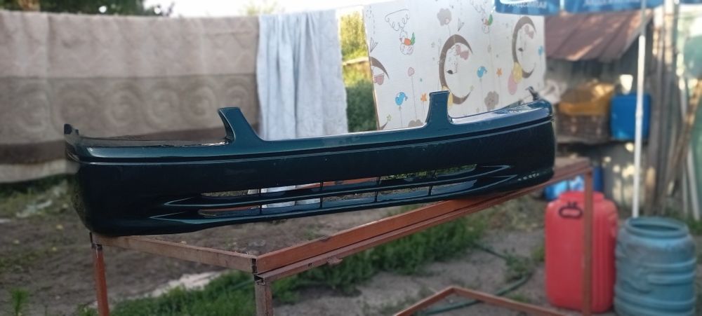 Продам бампера 3 бампера  Тайота  и 2 бампер Рвр