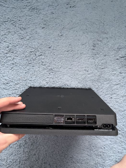 Ps4/Playstation 4 slim