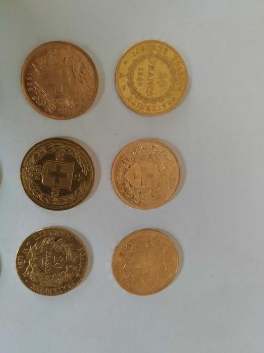 11 броя златни наполеони перфектни