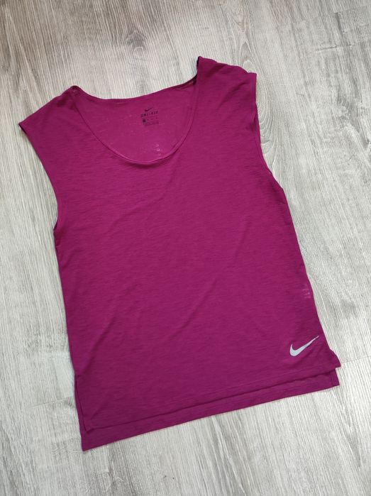 Nike Дамска тениска XS в отлично състояние