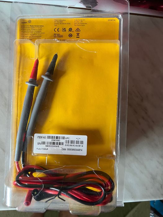 Fluke 115 True RMS Multimeter