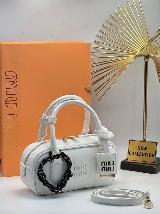 Стилна дамска чанта