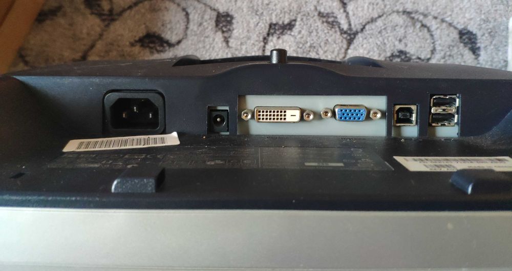 19" Монитор Dell