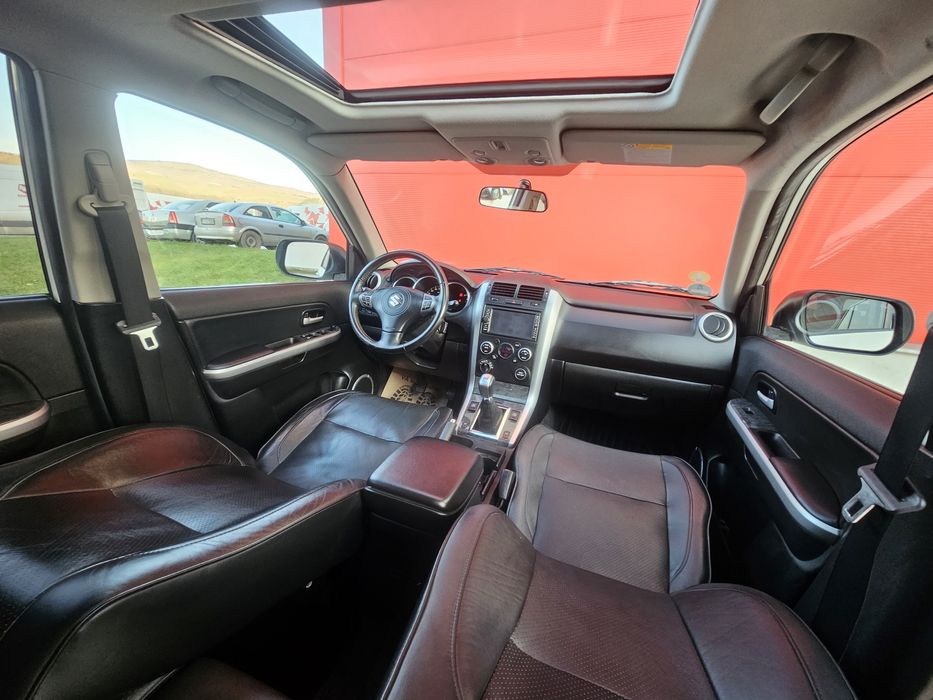 Suzuki grand vitara,1.9Diesel,4x4,Clima,Trapă,Xenon,Posibil Rate *