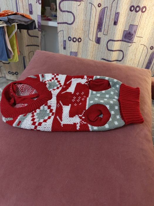 Отдам комбинезон для собачки девочки.