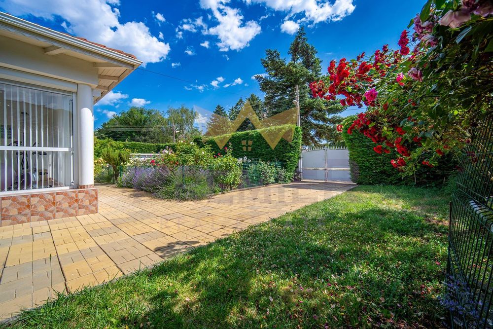 Къща в Добрич, област-с.Соколово площ 240 цена 255000