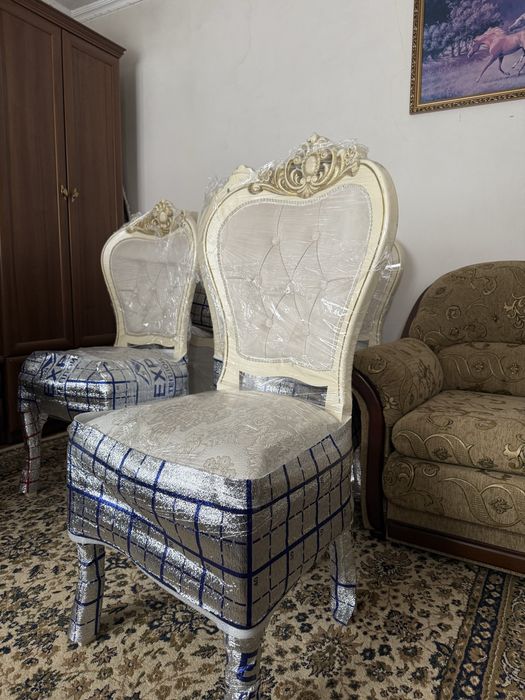 Срочно продам стулья