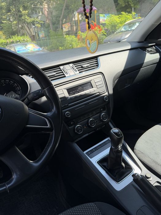 SKODA Octavia 2014 — imagine 5