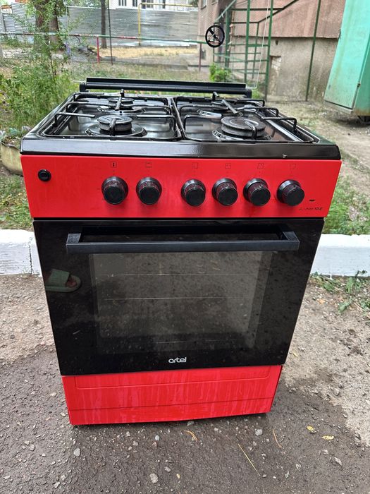 Продам газ плиту
