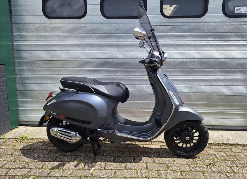 Vespa Sprint 50 4T – 2018 г., 16 388 км