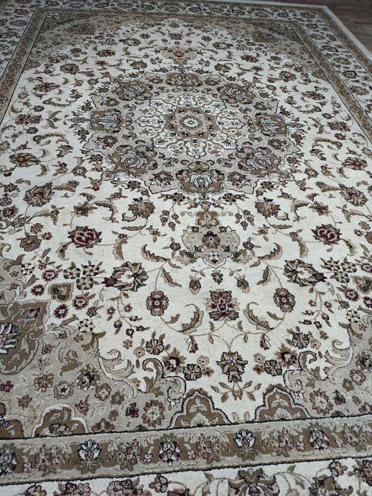 Продается шерстяной ковер