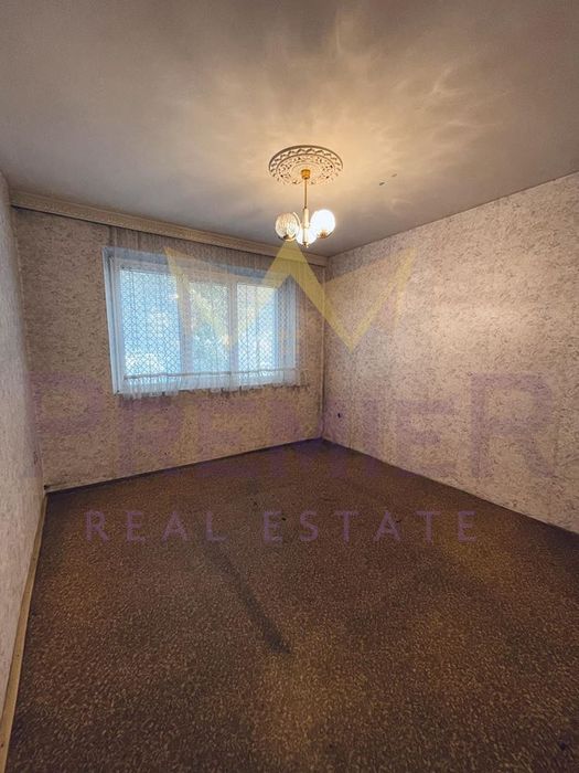 Продава се Четиристаен апартамент в Варна, Левски - 96 кв.м за 1458 €/кв.м - Снимка #5