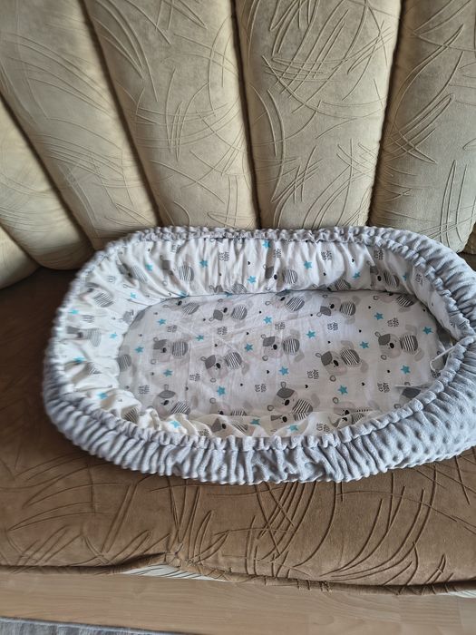Baby nest in stare foarte bună