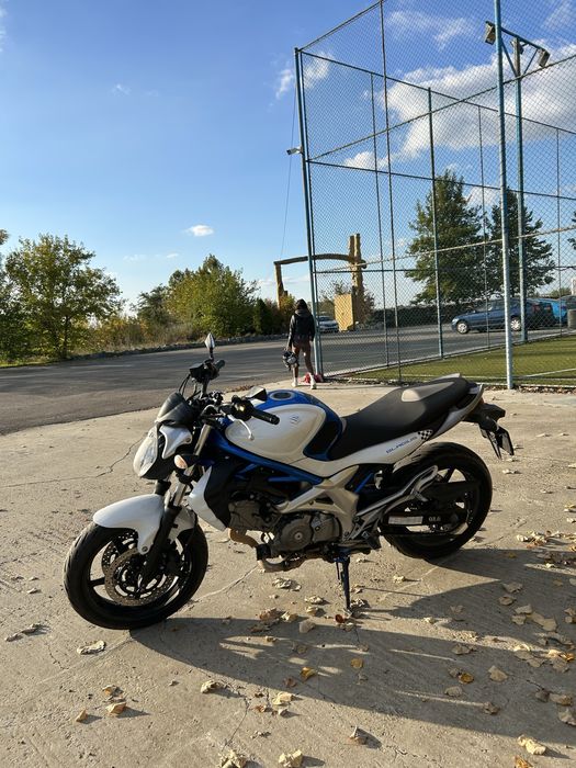 Suzuki sv650 Gladius A2